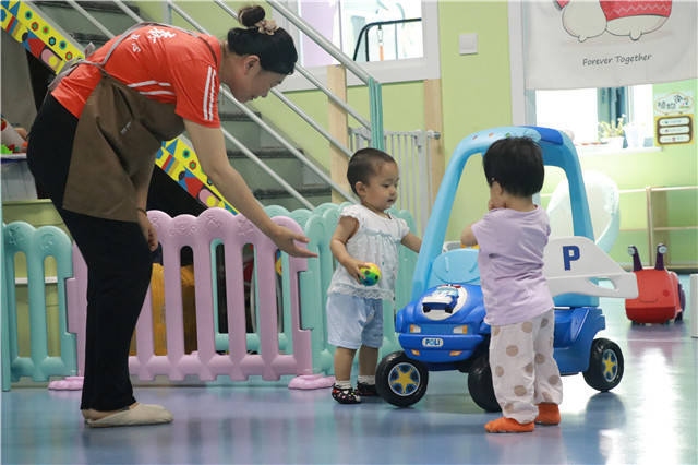 島城首家0~3歲嬰幼兒托幼中心建成運營 條件完善、收費透明，助力嬰幼兒照護服務(wù)